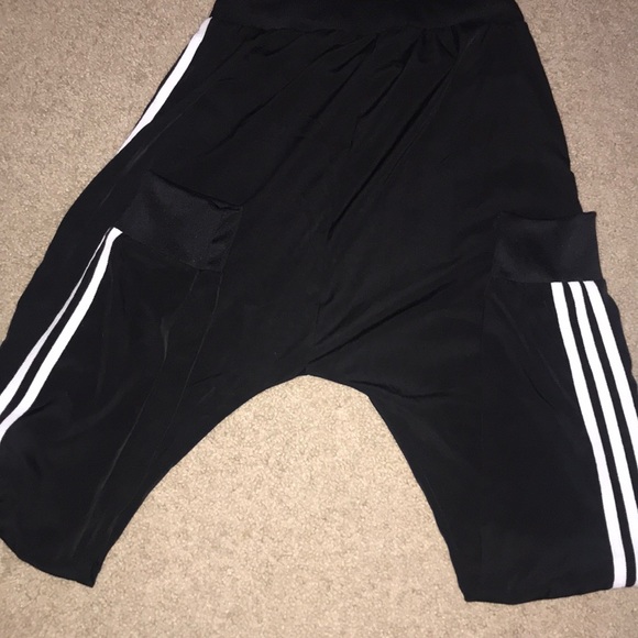 Sag style adidas joggers - Picture 3 of 5